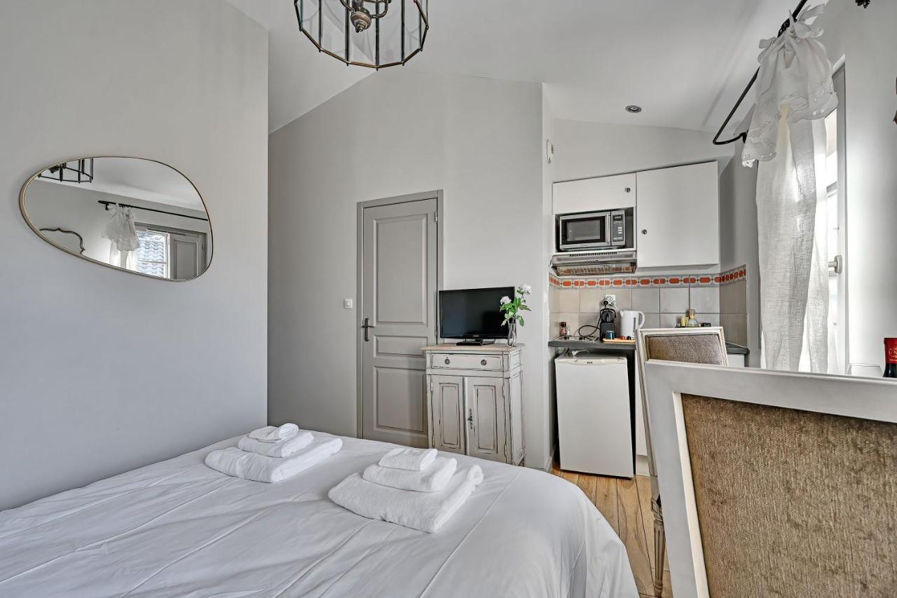 Au Coeur Des Papes, Dans Batisse De Charme Studios & Appartements En Coeur De Ville อาวีญง ภายนอก รูปภาพ