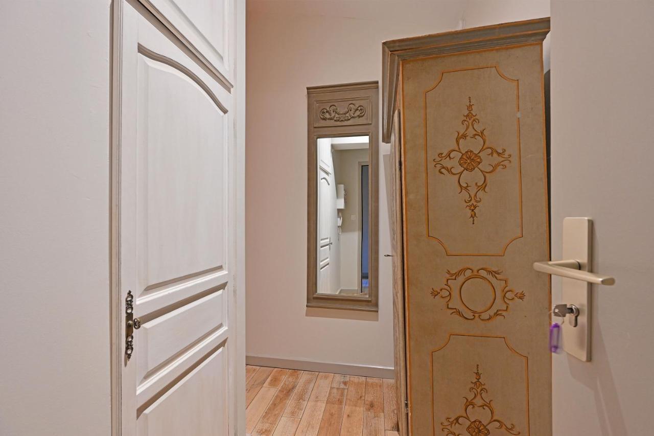 Au Coeur Des Papes, Dans Batisse De Charme Studios & Appartements En Coeur De Ville อาวีญง ภายนอก รูปภาพ