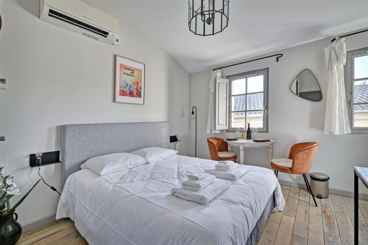 Au Coeur Des Papes, Dans Batisse De Charme Studios & Appartements En Coeur De Ville อาวีญง ภายนอก รูปภาพ