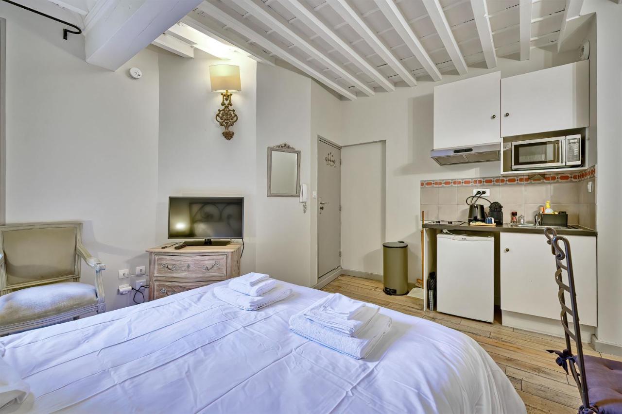 Au Coeur Des Papes, Dans Batisse De Charme Studios & Appartements En Coeur De Ville อาวีญง ภายนอก รูปภาพ