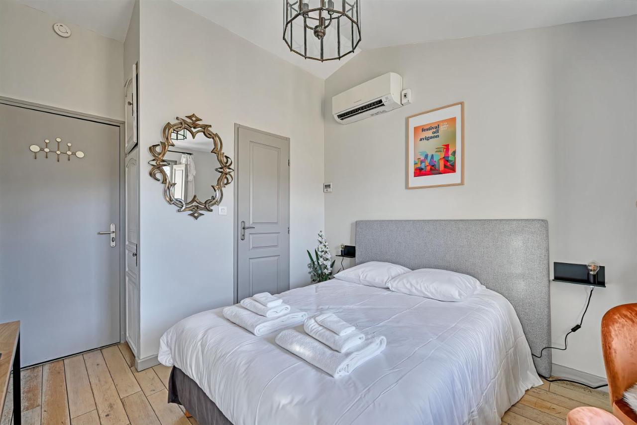 Au Coeur Des Papes, Dans Batisse De Charme Studios & Appartements En Coeur De Ville อาวีญง ภายนอก รูปภาพ