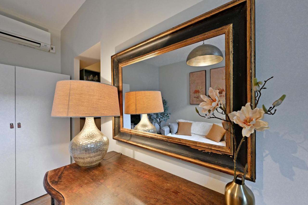 Au Coeur Des Papes, Dans Batisse De Charme Studios & Appartements En Coeur De Ville อาวีญง ภายนอก รูปภาพ