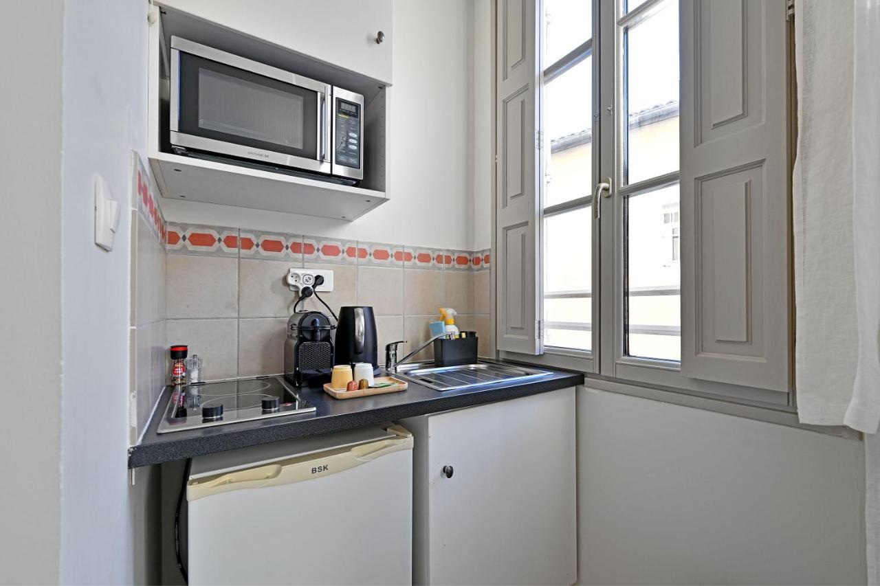 Au Coeur Des Papes, Dans Batisse De Charme Studios & Appartements En Coeur De Ville อาวีญง ภายนอก รูปภาพ