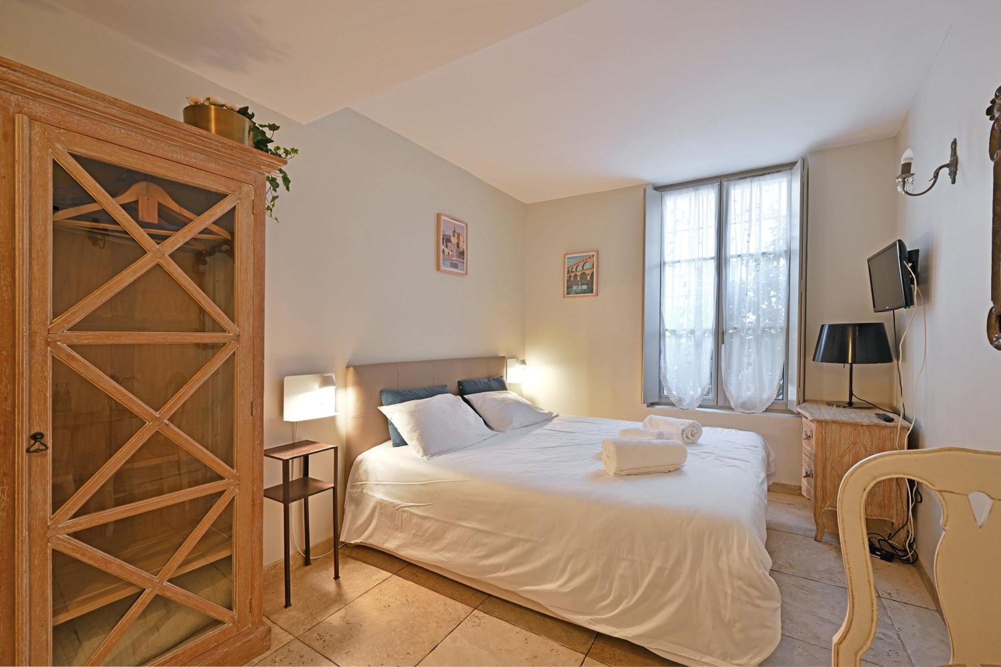 Au Coeur Des Papes, Dans Batisse De Charme Studios & Appartements En Coeur De Ville อาวีญง ภายนอก รูปภาพ
