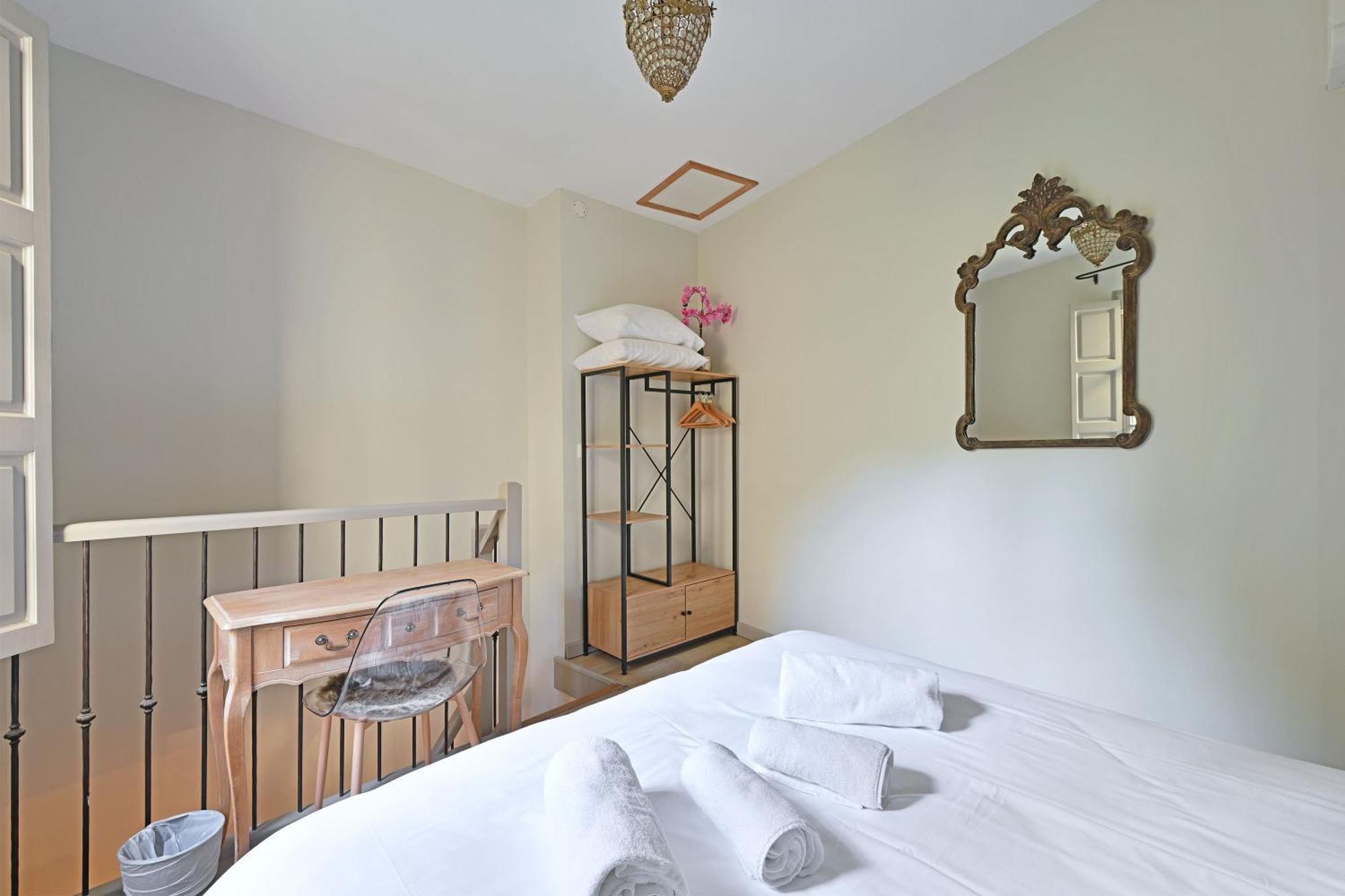 Au Coeur Des Papes, Dans Batisse De Charme Studios & Appartements En Coeur De Ville อาวีญง ภายนอก รูปภาพ